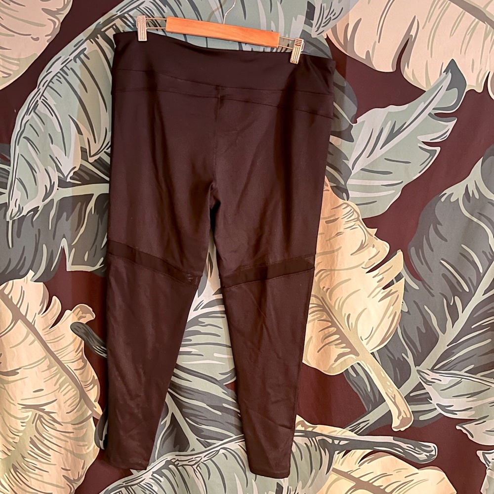 Mesh insert legging - Picture 3 of 5